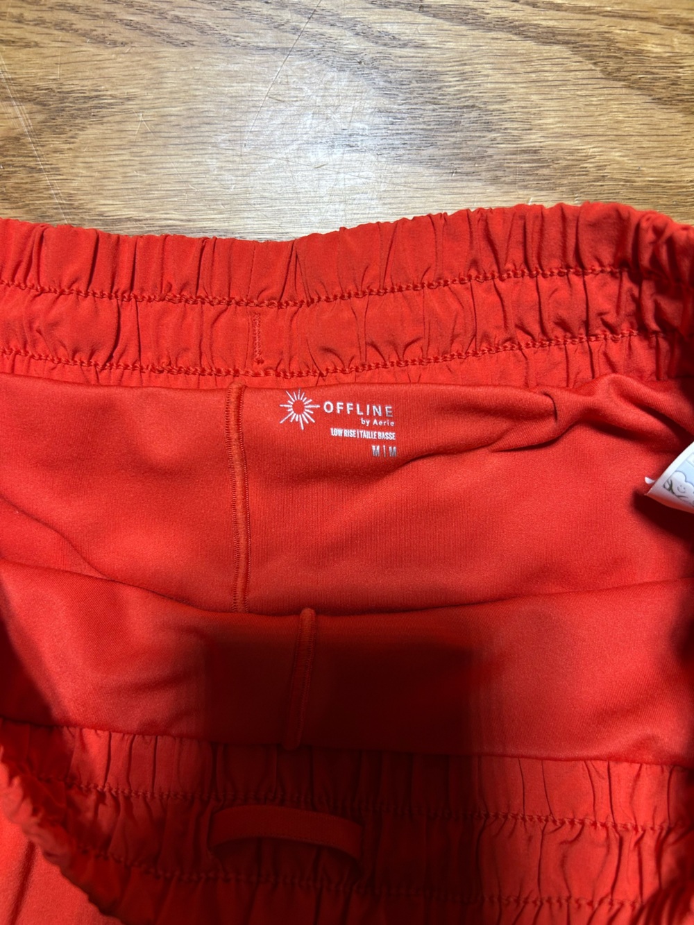 Women’s Offline by Aerie Red Low Rise Athletic Shorts Size Medium - Picture 2 of 9